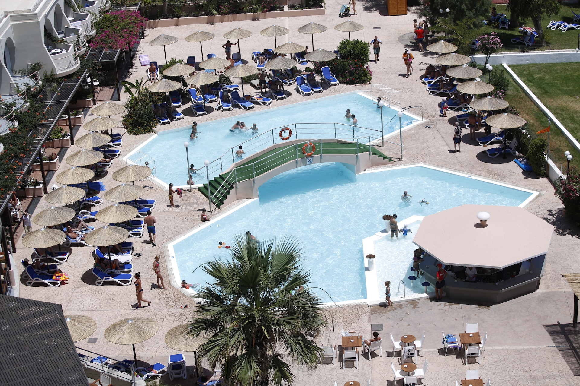 OLYMPOS BEACH RESORT 